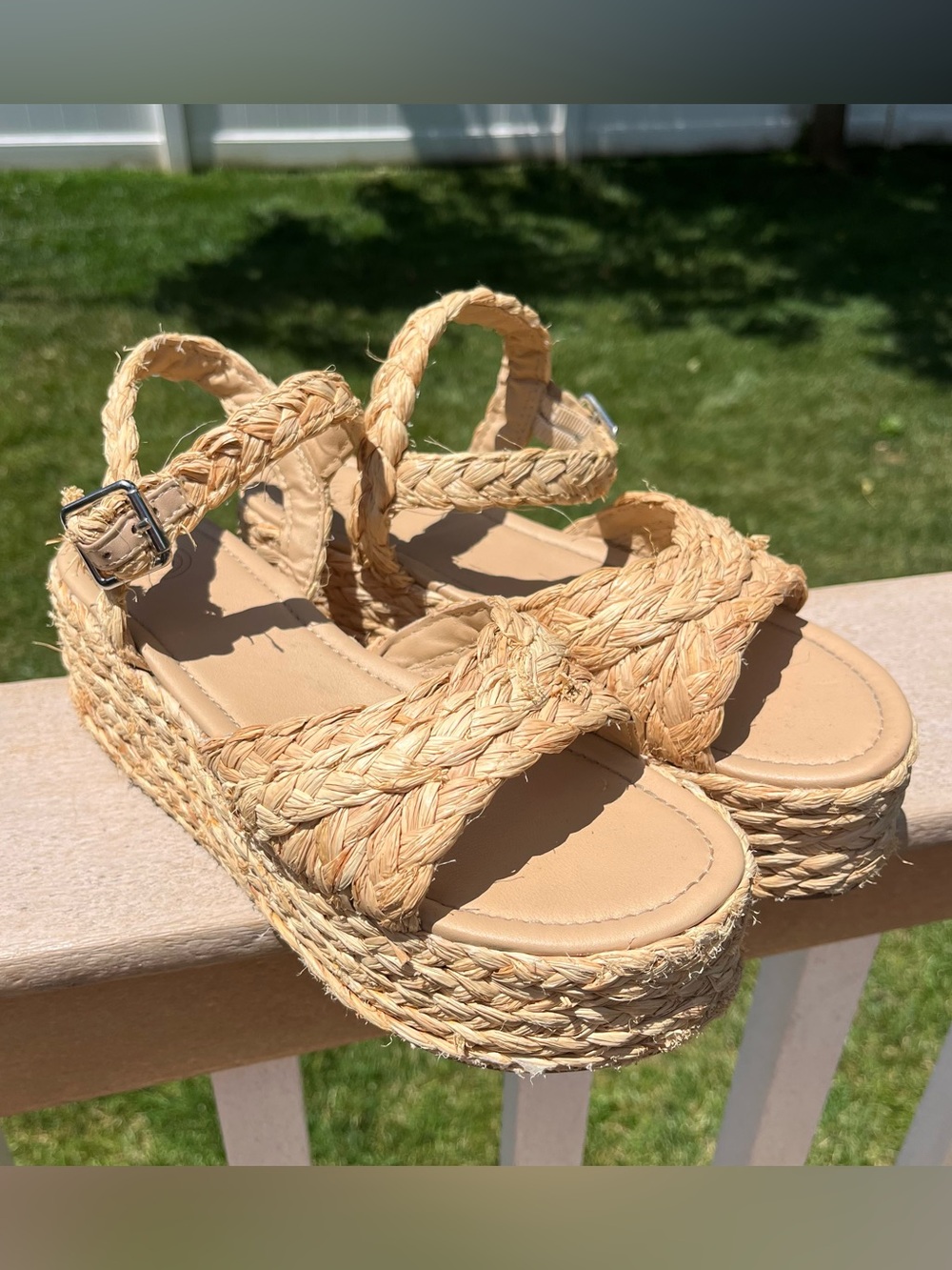 UO Urban Outfitters Women’s Platform Natural Beige Raffia Strappy Sandals Size 8